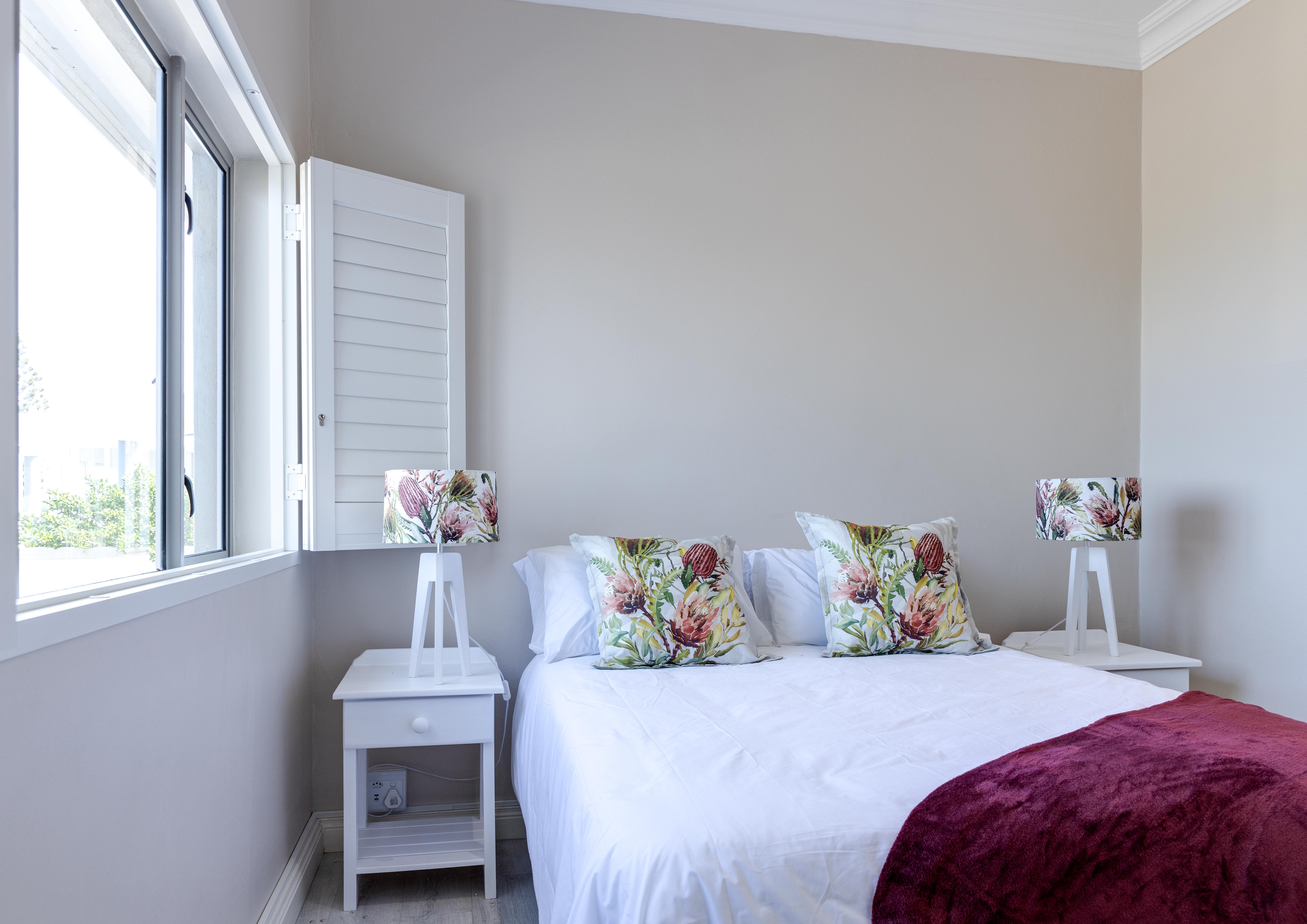 Seafront Retreat thumbnail 6